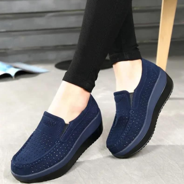 Casual women flats breathable hollow  moccasin